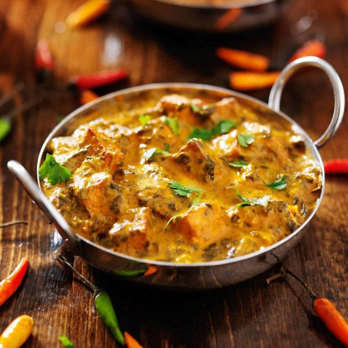 a stunning Slimming World curry in a balti dish