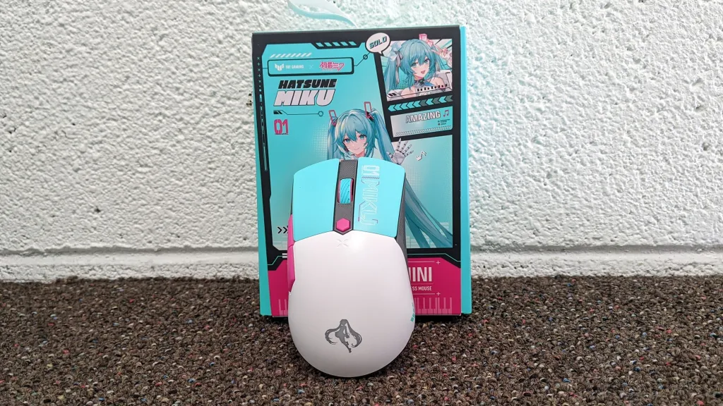 ASUS Hatsune Miku Keyboard, Headset, and Mouse Look and Work Great 