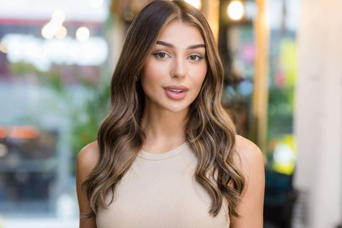 beautiful hair that has been styled with tongs.